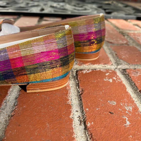 Stuart Weiztman Rialto Shoes - Picture 7 of 14